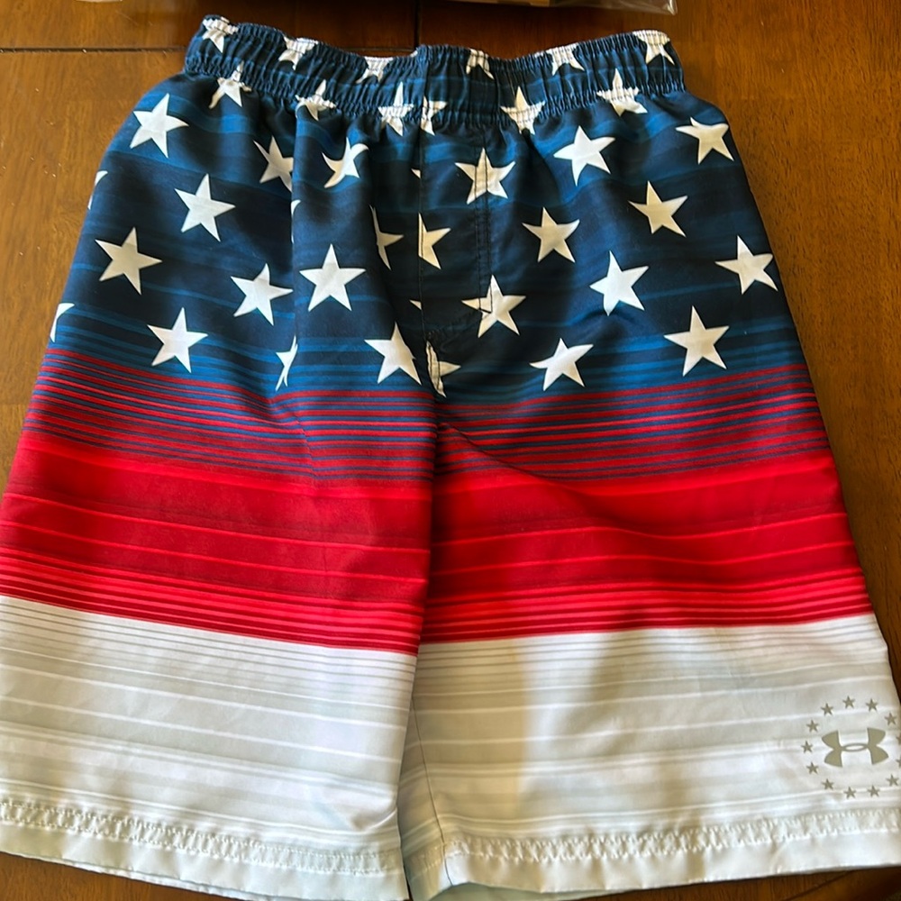 Boys Under Armour Youth Medium